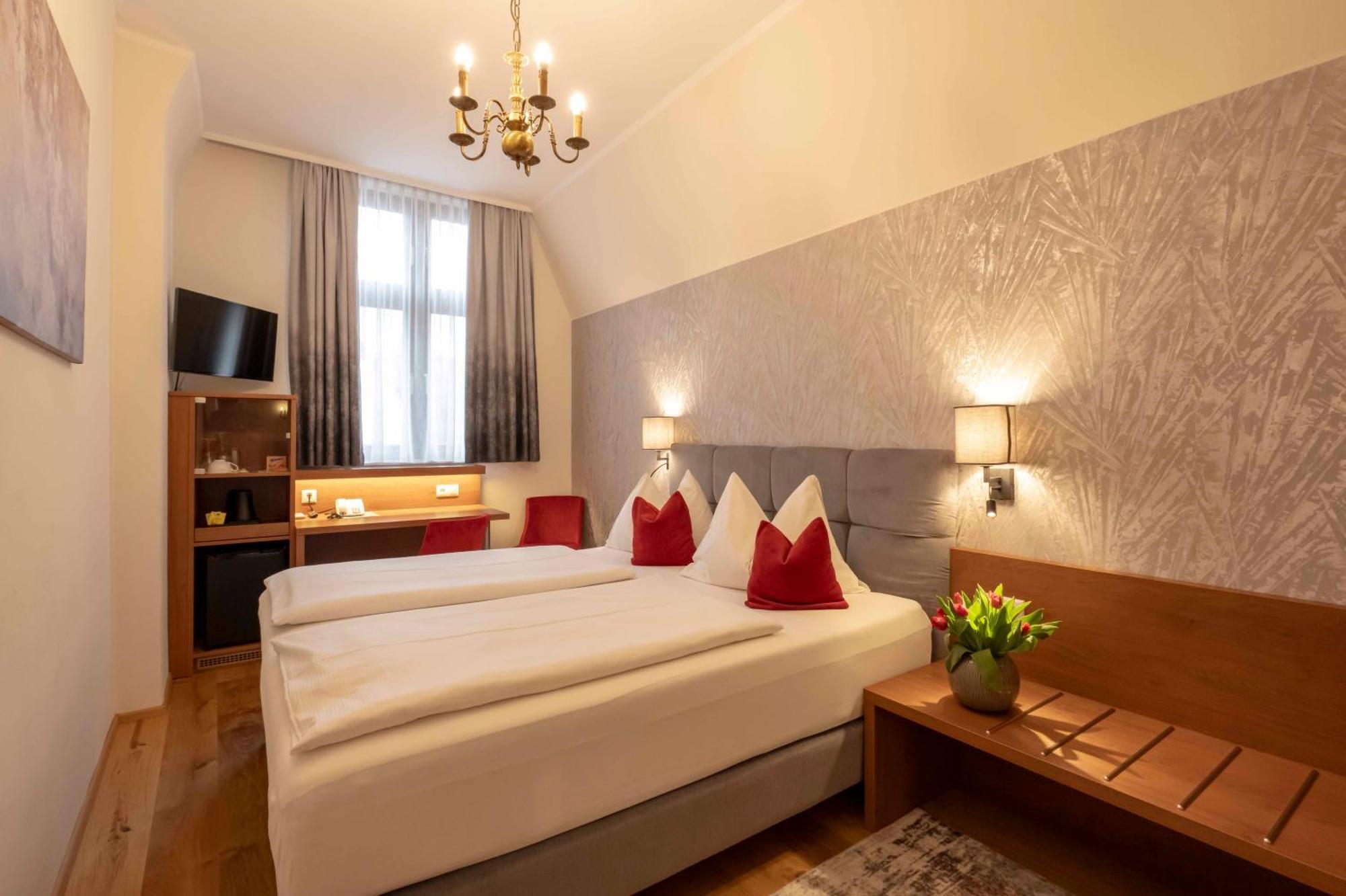 שטייר Hotel Mader מראה חיצוני תמונה