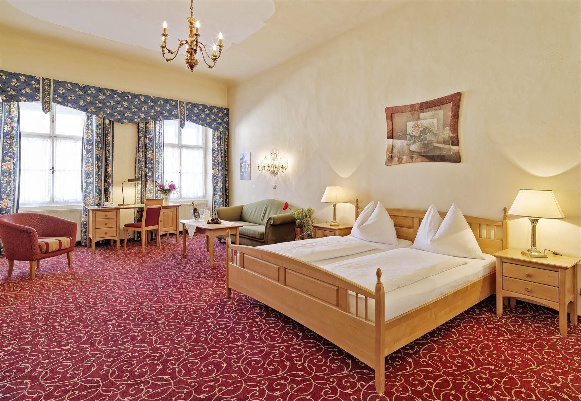 שטייר Hotel Mader מראה חיצוני תמונה